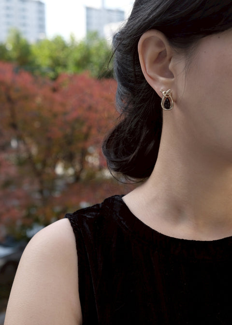 溫水滴扭結耳環【高雅黑】