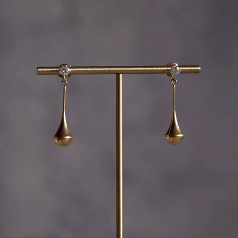 精緻小鑽金色水滴耳環