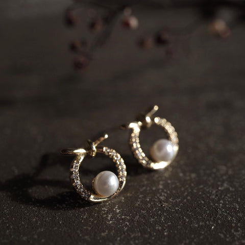金色珍珠小鑽紐結耳環