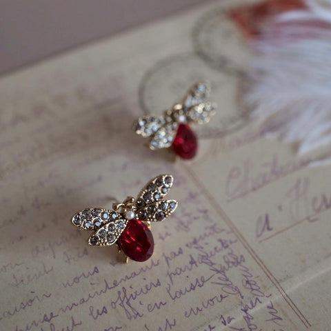 波西利亞小黃蜂【紅寶石】