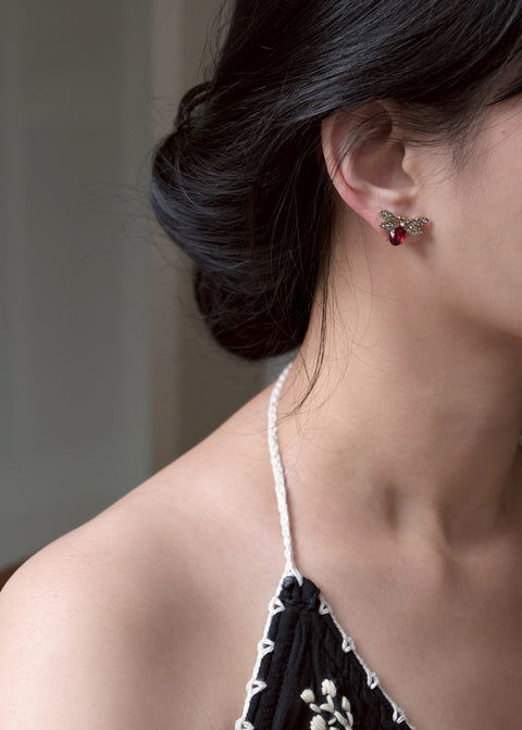 波西利亞小黃蜂【紅寶石】