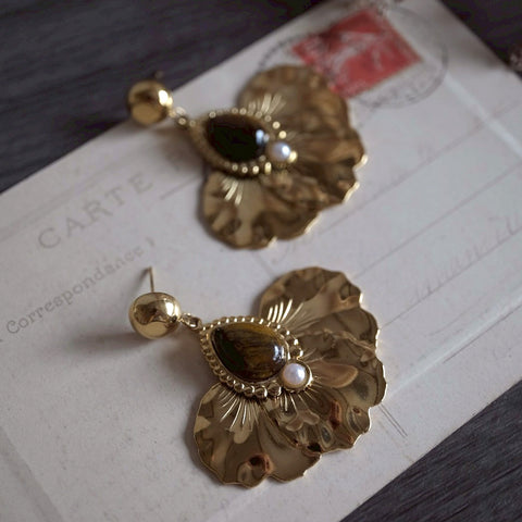 奧迪莉婭 • 虎眼花瓣林