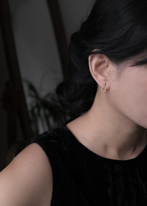 金色卡爾優雅弧線耳環