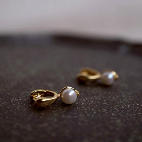 艾拉金色珍珠耳環