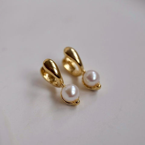 艾拉金色珍珠耳環