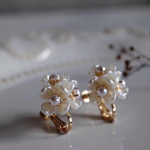 三朵白茉莉【小】