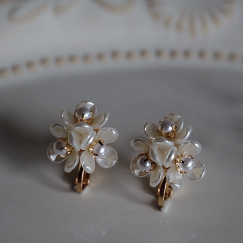 三朵白茉莉【小】