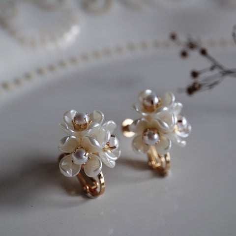 三朵白茉莉【小】