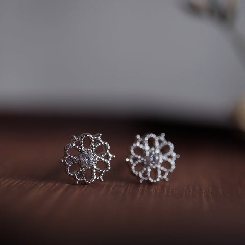 白翩翩雪花