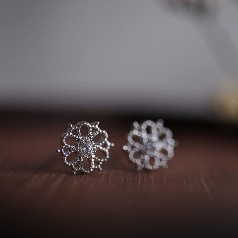 白翩翩雪花