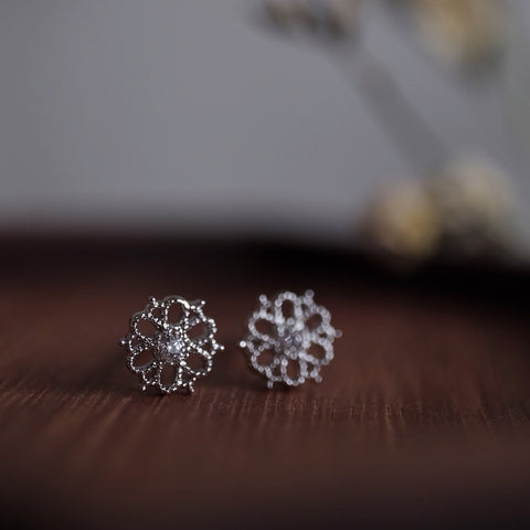 白翩翩雪花