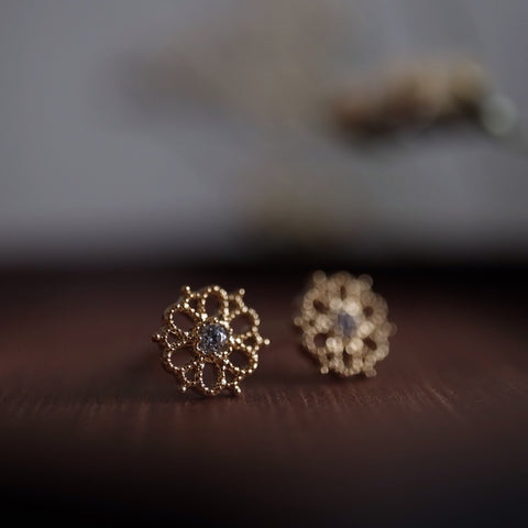 白翩翩雪花