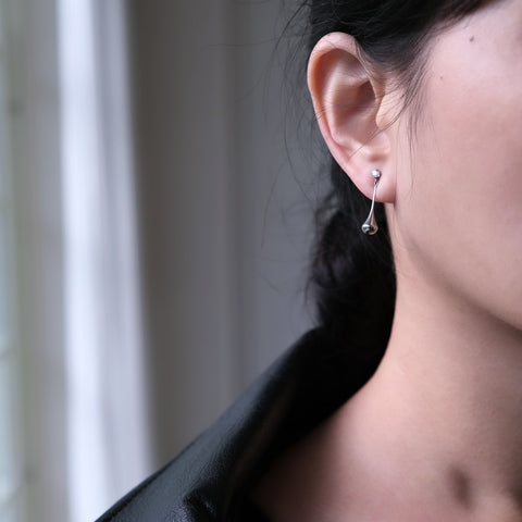 精緻小鑽銀色水滴耳環