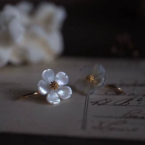 天然貝殼花花耳環