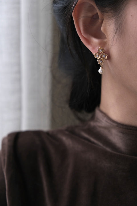 四朵小花珍珠耳環