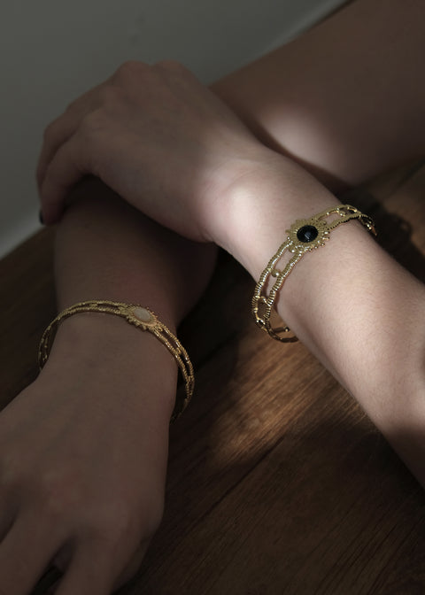 赫爾斯黑日手環