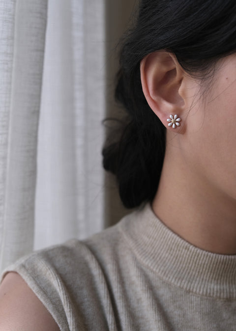 琺瑯清新小雛菊耳環