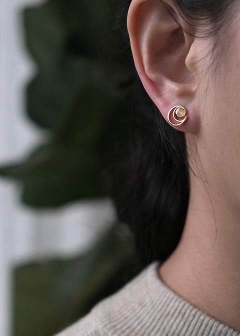 鏤空日夜小耳環