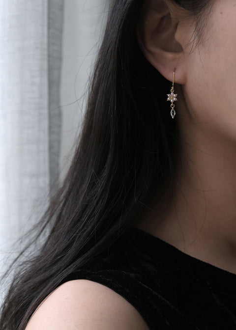 珍珠小花水滴鑽耳環