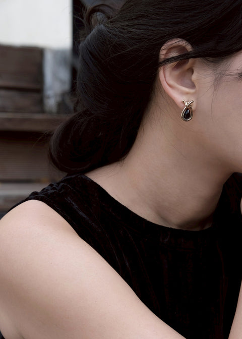 溫水滴扭結耳環【高雅黑】