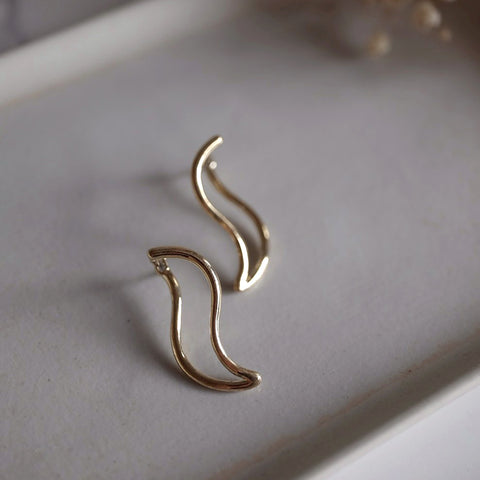 金色優雅弧線耳環