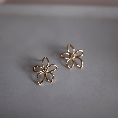 金色鏤空小花花耳環