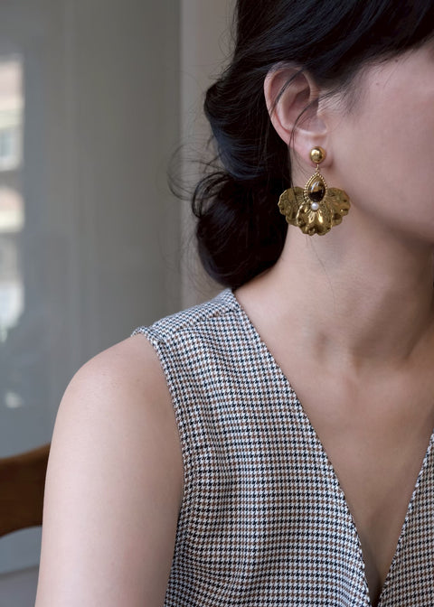 奧迪莉婭 • 虎眼花瓣林