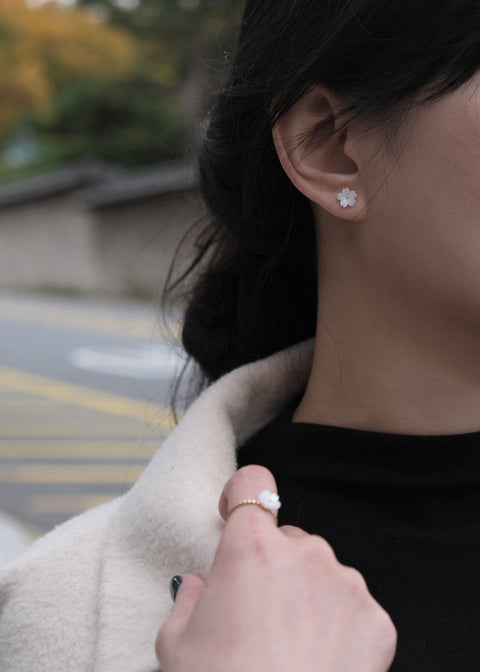 白色迷你小櫻花