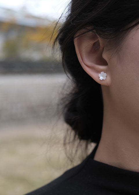 白色迷你小櫻花