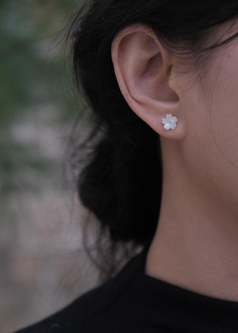 白色迷你小櫻花