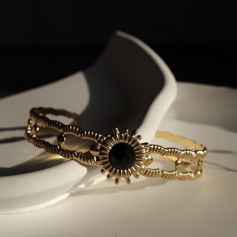 赫爾斯黑日手環