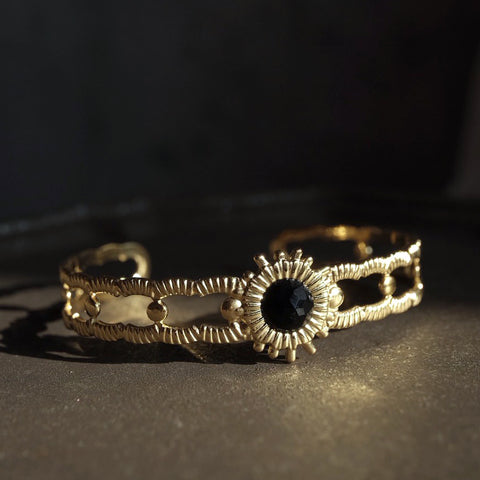 赫爾斯黑日手環