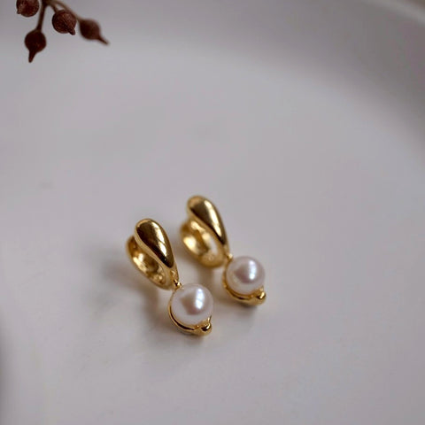 艾拉金色珍珠耳環