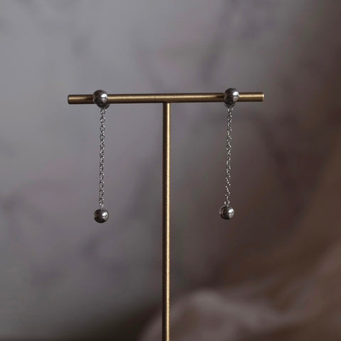 極簡鈦鋼垂墜小銀球