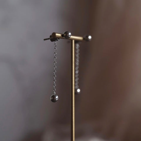 極簡鈦鋼垂墜小銀球