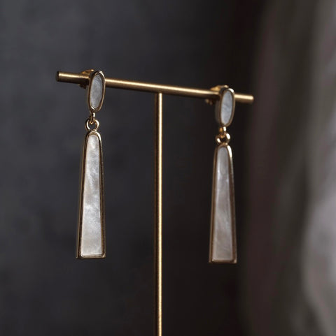 氣質白琺瑯垂墜耳環