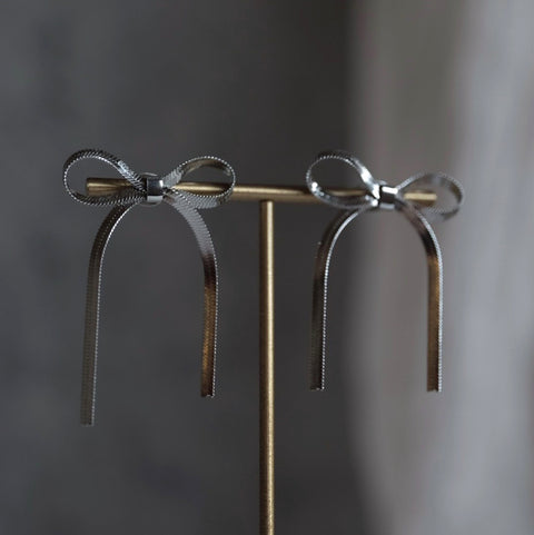 鈦鋼銀色蝴蝶結