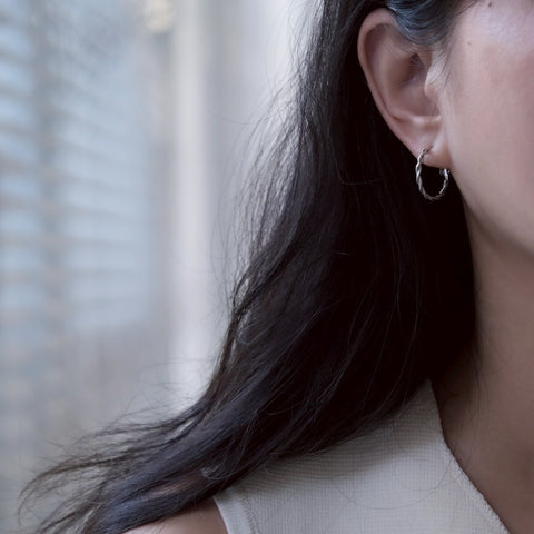 鈦鋼麻花圈圈耳環