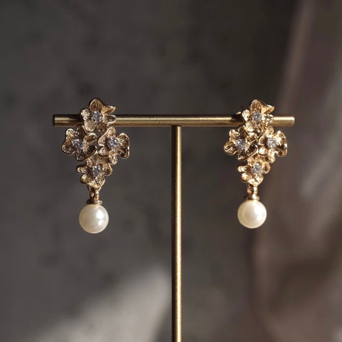 四朵小花珍珠耳環