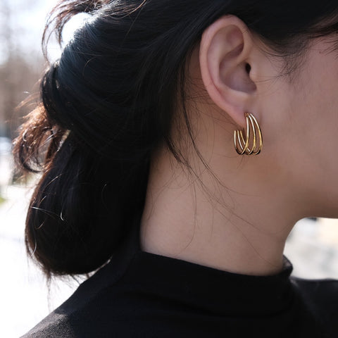 鈦鋼利落三爪耳環