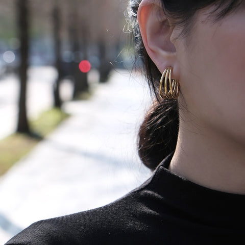 鈦鋼利落三爪耳環